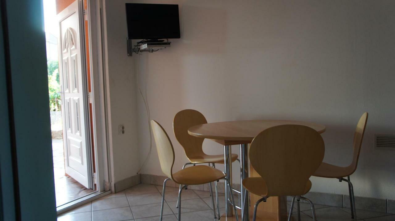 Ivo Apartments Рогозница Экстерьер фото